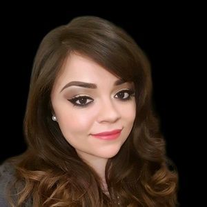 Meet your Posher, Jasmin